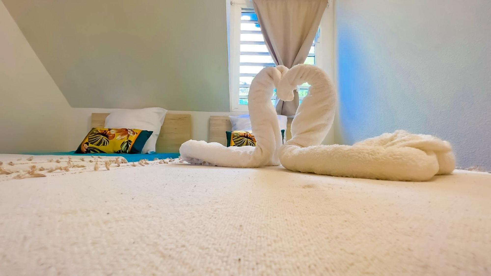 Magnifique Appartement Fleurs Caraibes - 6 Personnes En Residence Avec Piscine Privee - Sainte Anne Kültér fotó